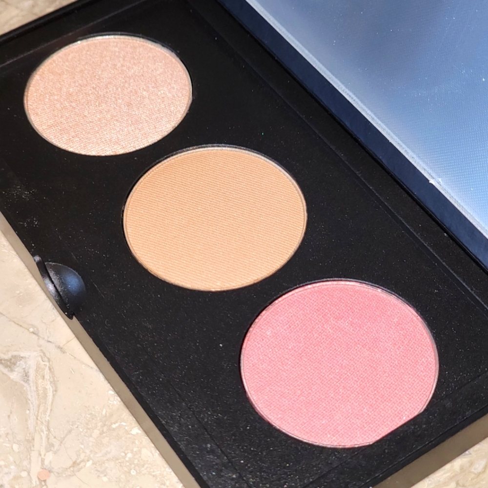 GAVE AS FREE GIFT W ORDER 🎁SMASHBOX 🌟 Star Bright Cheek Palette BNIB